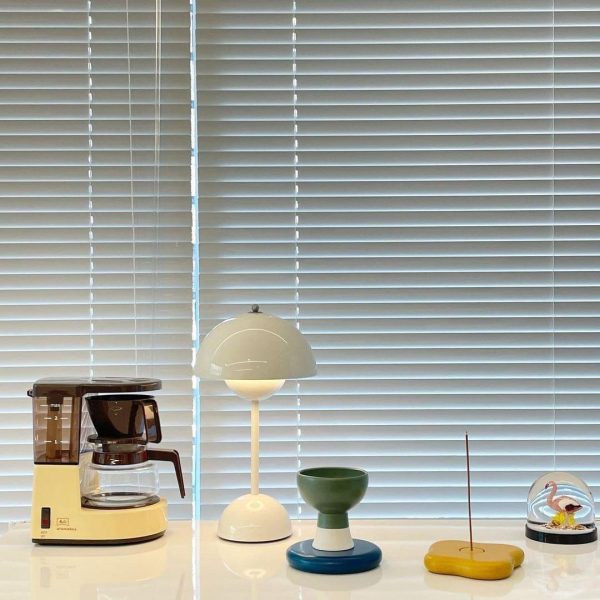 Flowerpot Charging Table Lamp - Image 12